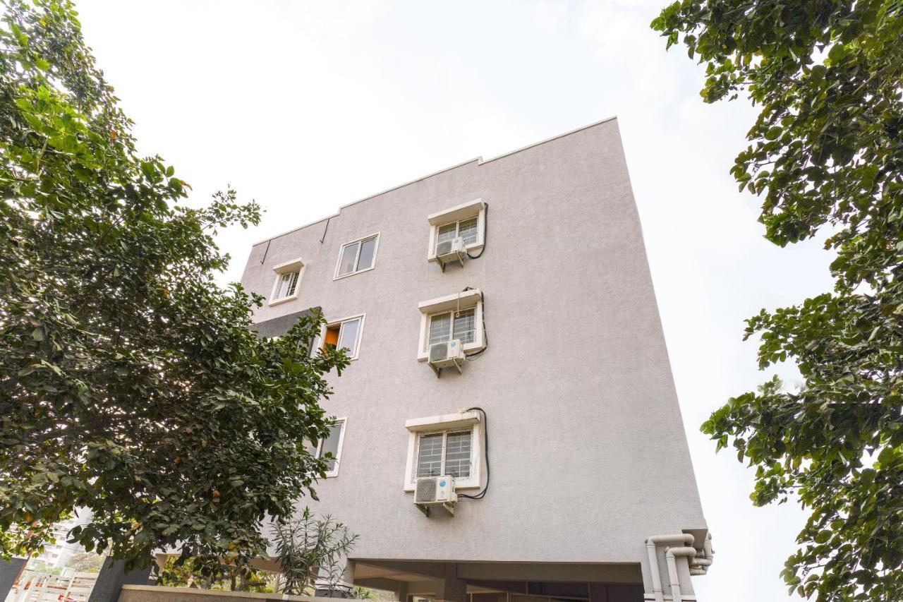 Oyo 70286 Svr Grand Hotel Hyderabad Exterior photo